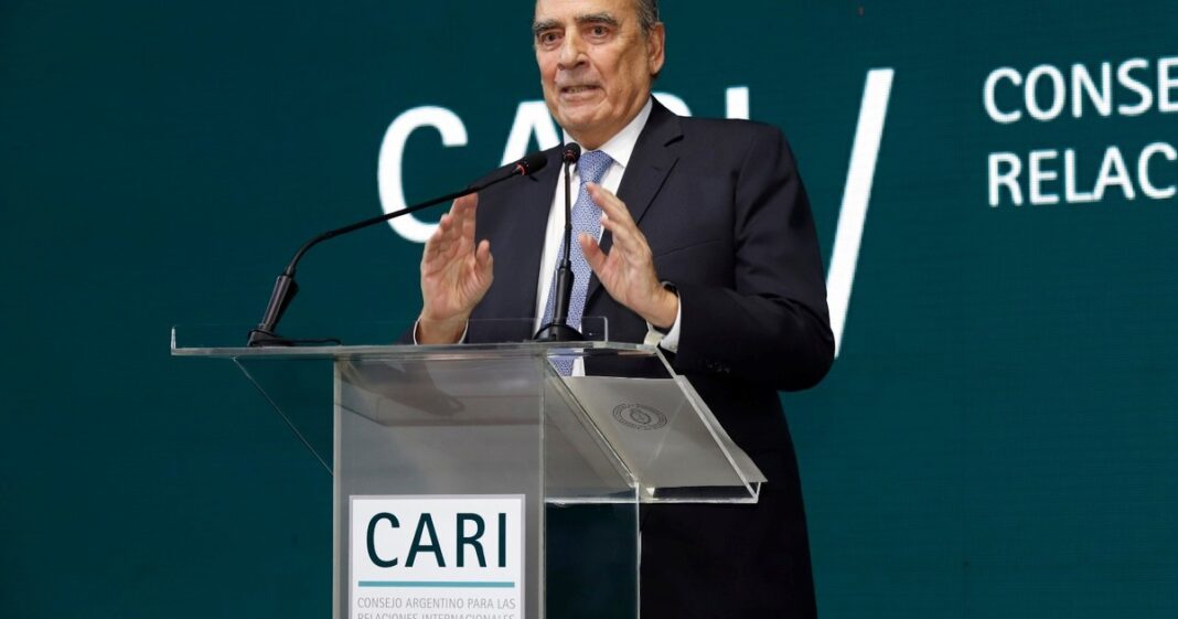 1268733-la-prision-de-cristina-kirchner-fue-el-tema-central-en-la-cena-anual-del-cari