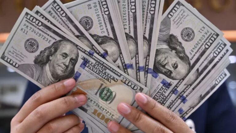 El dólar oficial llegó a $1.385