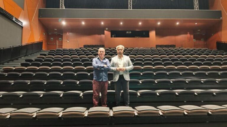 Finaliza la renovación completa de las luminarias en el auditorio de Lucena