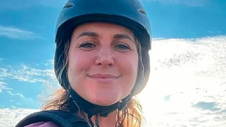 Quiso tomarse una selfie a 90 metros de altura, resbaló y murió tras caer frente a su hijo
