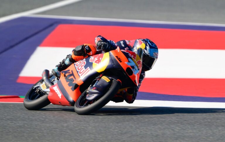 Valentín Perrone: remontada brillante y top ten en el GP de Cataluña de Moto3