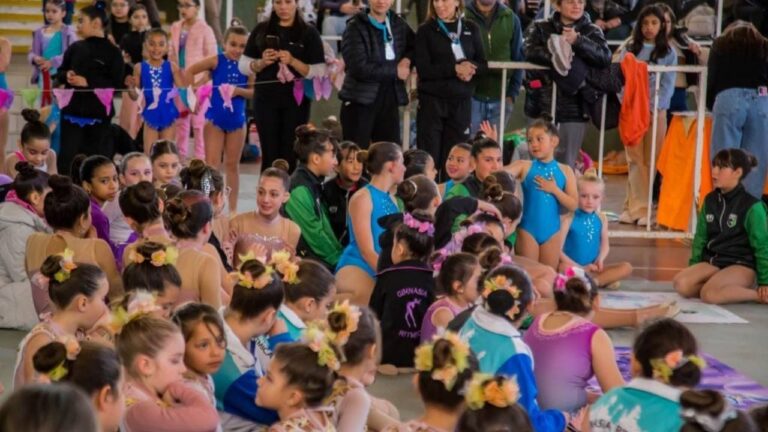 Gimnastas de todo el país compitieron en La Falda