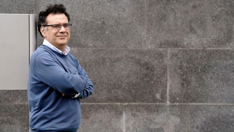 Ismael Sanz, doctor en Economía Aplicada: «Por cada alumno menos en clase, se aprende un 1 por ciento más, lo equivalente a una semana»
