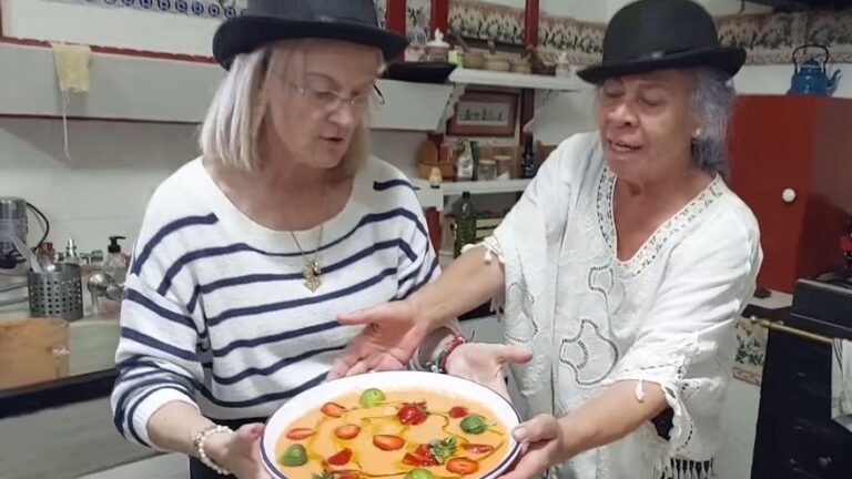 Higos y fresas en el salmorejo: la receta perfecta para el mes de octubre