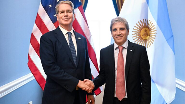 Bessent celebró el comienzo de las reuniones con Caputo para definir el «salvataje»