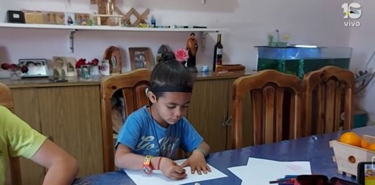 Lanzan campaña solidaria para que Uriel consiga su implante coclear