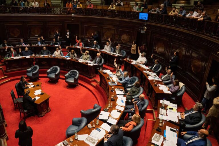 En una sesión histórica, Uruguay aprobó la primera ley de eutanasia en América Latina