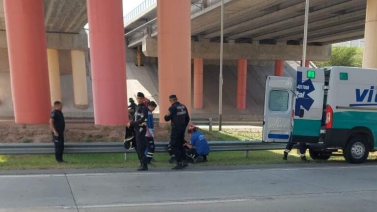 Automovilista embistió a un policía y se fugó durante un control en Av. Circunvalación