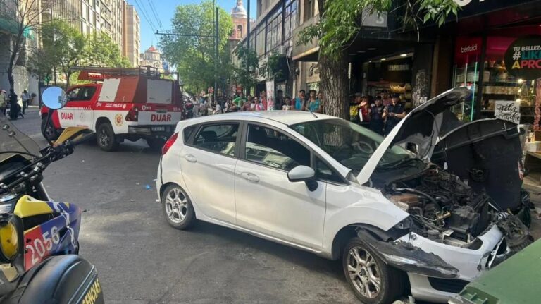 Tras resultar herida en choque múltiple, piden ayuda para su hijo discapacitado
