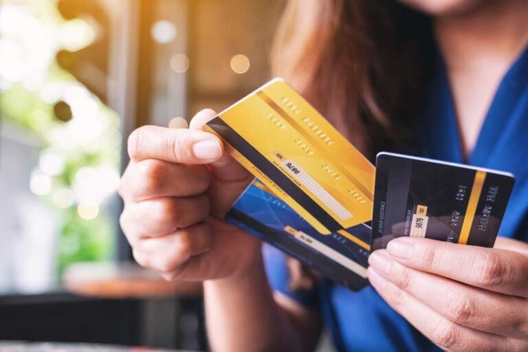 Las deudas con tarjeta de crédito aumentaron un 55% en Argentina: el impacto en Córdoba