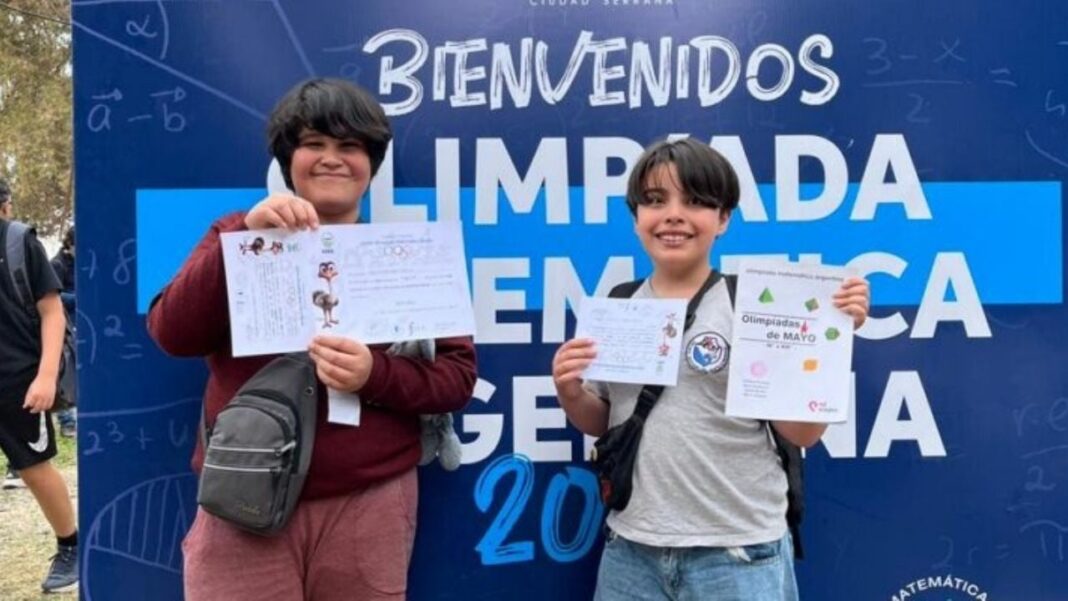 2312908-dos-estudiantes-municipales-se-destacaron-en-la-instancia-nacional-de-matematica