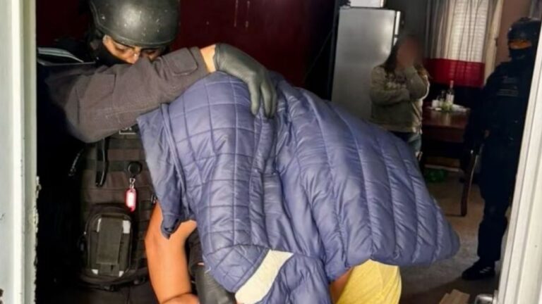 Drogas: Cayó con más de 1300 dosis de cocaína y 500 semillas de marihuana