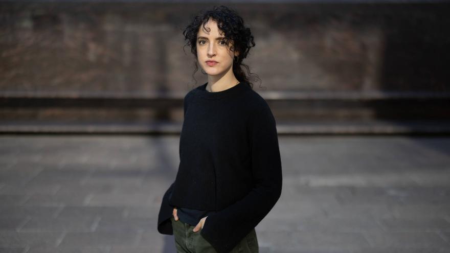 2331871-isabella-hammad-escritora-britanico-palestina-si-desaparece-netanyahu-habra-una-cola-6905d4fd2f779