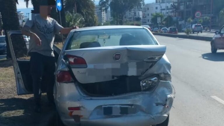 Avenida San Martín: un fuerte choque terminó con un hombre herido