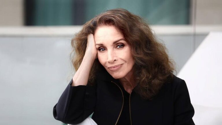 Ana Belén: Hoy, los artistas jóvenes saben lo que quieren, como Rosalía, y las discográficas van a rebufo