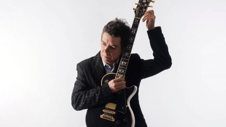 Fernando Cabrera: La canción sigue siendo un aparato mágico, intangible y lleno de emociones