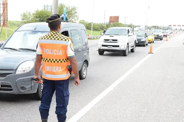 Córdoba: Circulaba en moto con una tobillera eléctrica y pedido de captura