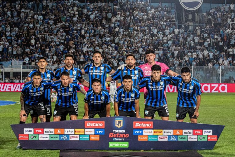 Atlético Tucumán ganó y complicó a Godoy Cruz
