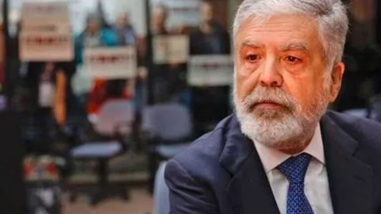 Tragedia de Once: De Vido se entregó a la Justicia y quedó detenido