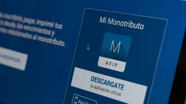 El Gobierno le dijo a empresarios que evalúa eliminar el monotributo
