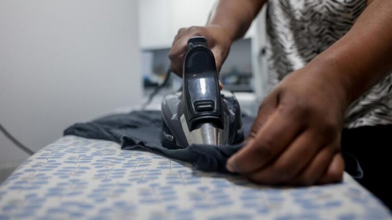 Trabajo amplia el tiempo que las empleadas del hogar podrán cobrar el paro