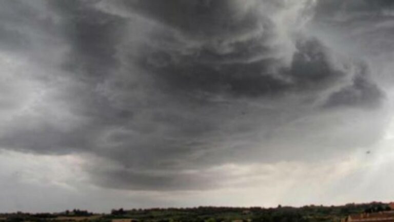Rige alerta por tormentas en Córdoba: ráfagas de viento y granizo