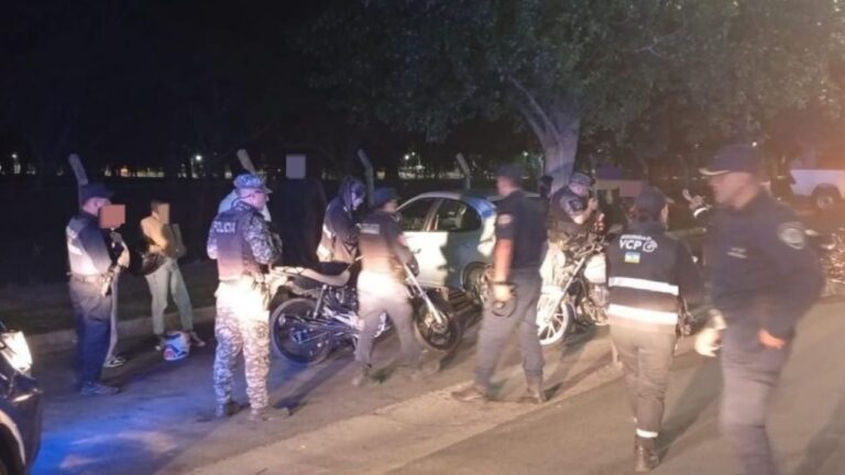 Operativo en la costanera de Carlos Paz: secuestraron autos y motos