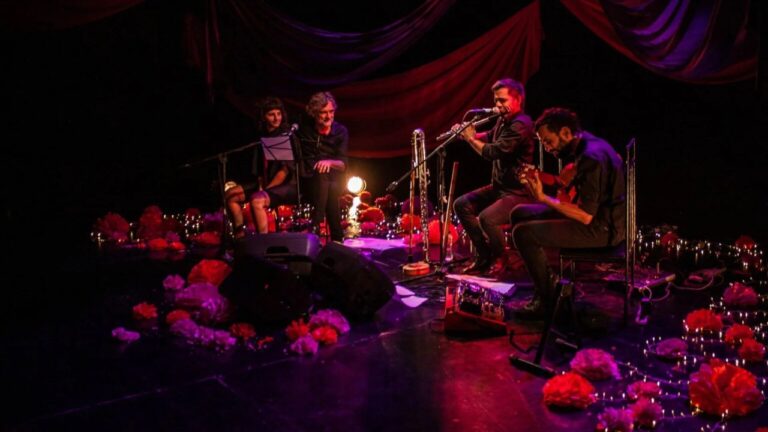 Les Amorosos cierran el año en el Teatro Comedia: noche poética y musical