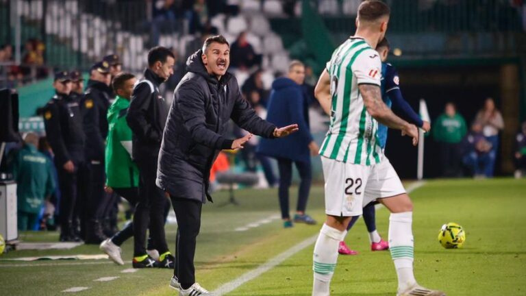 El Córdoba CF, entre las grietas de su feudo: cuarto local más goleado y un noviembre para olvidar