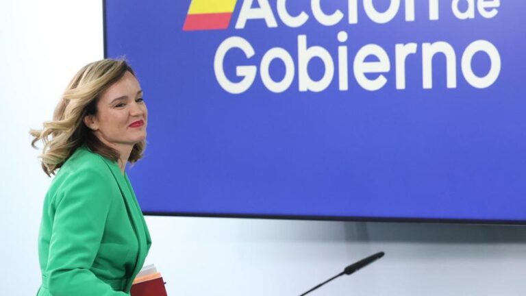 Sánchez planea posponer el relevo en la portavocía del Gobierno hasta su vuelta de Bruselas el viernes