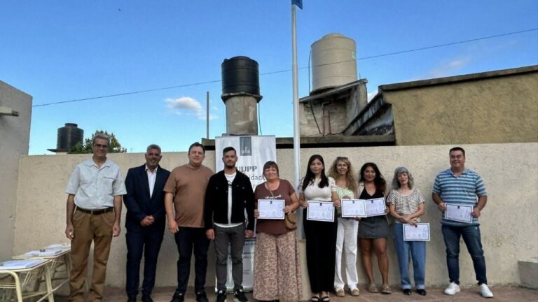Tanti cerró el año de la Universidad Popular con entrega de certificados