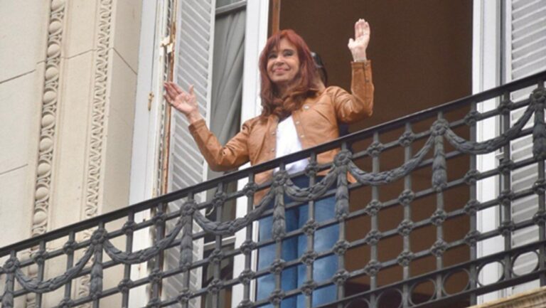 La Corte Suprema rechazó el pedido de CFK para quitarse la tobillera electrónica