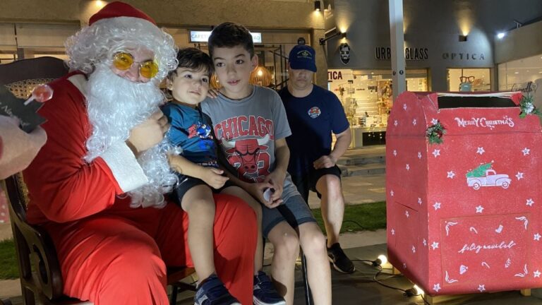Mr. Coffee cerró el año con un emotivo evento solidario junto a Papá Noel