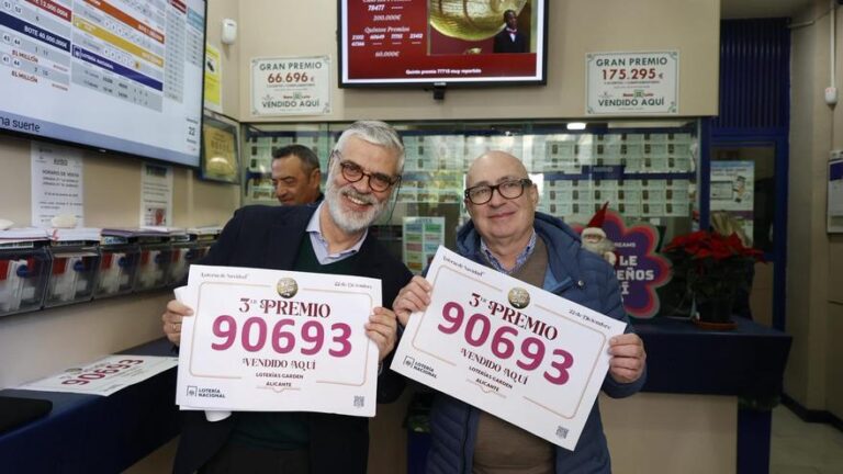 El tercer premio de la Lotería de Navidad deja 10 millones en Alicante: Compré 150 décimos para repartirlos entre mis compañeros del Hospital de Sant Joan y familiares de Almería