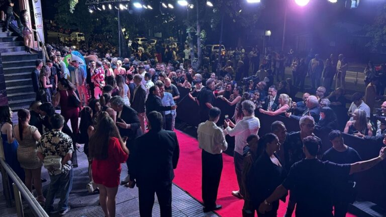 Fotos: Los artistas en la alfombra roja de la Apertura de Temporada