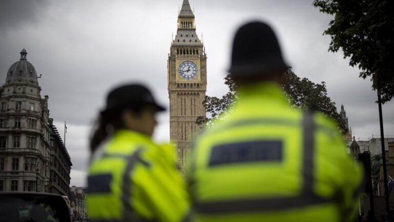 Un nuevo caso Pelicot? La acusación contra un exconcejal tory por drogar y violar a su mujer junto a cinco hombres sacude al Reino Unido