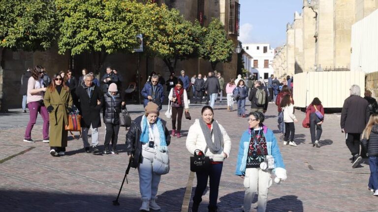 Córdoba echa el freno para celebrar en familia una Navidad con sabor a domingo