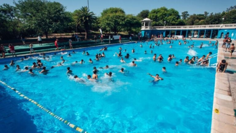 Más de 20 mil vecinos ya disfrutaron de las piletas municipales de Córdoba
