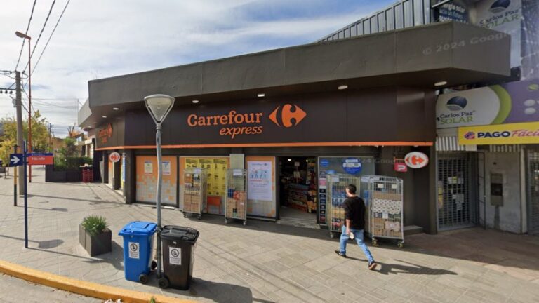 Destrozos en un Carrefour del centro terminaron con un hombre detenido
