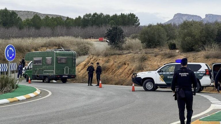 Unos 300 guardias civiles vigilan una rave ilegal en Albacete y establecen un cerco perimetral