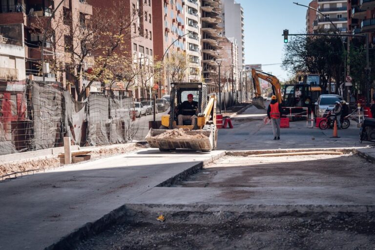 Desvíos en Córdoba: vuelven las obras a Bv. San Juan y habrá corte total por dos meses