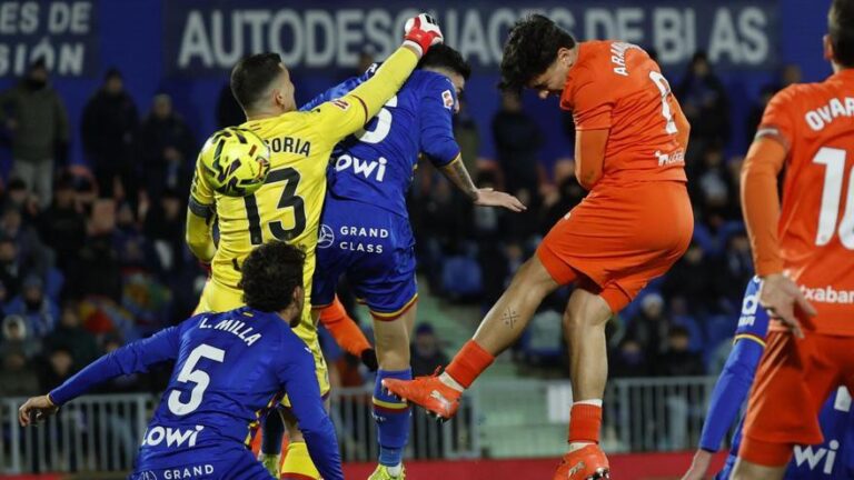 Aramburu reina en el caos del descuento para dar los 3 puntos a la Real Sociedad