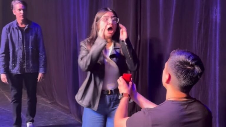 Emocionante pedido de matrimonio en plena función de «Épico: Legendario»