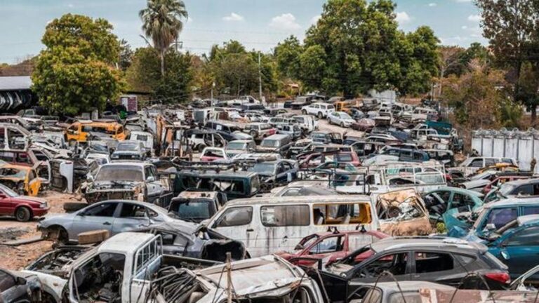 Cuántos coches procesan los desguaces españoles al año? Todas las cifras