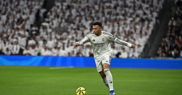 Video: hostil recibimiento al Real Madrid, con abucheos y silbidos permanentes a los jugadores
