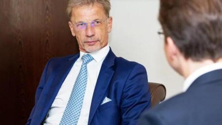 El Eurogrupo elige al croata Boris Vujčić para suceder a De Guindos como vicepresidente del BCE