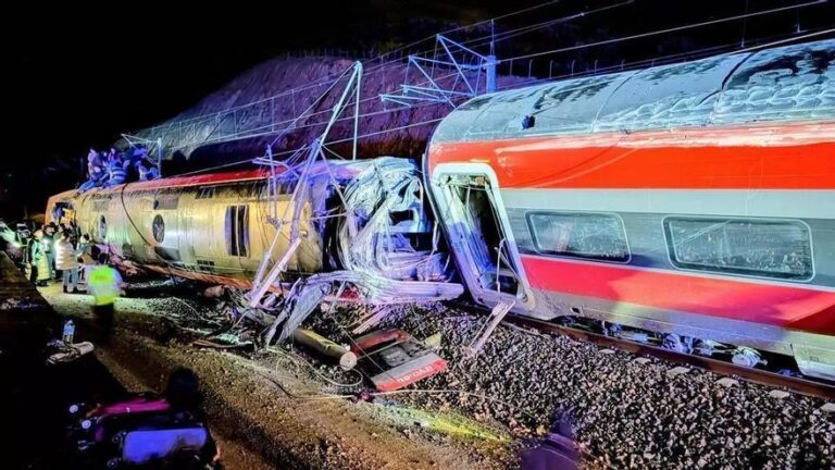 La cronología completa del accidente de Adamuz: 9 segundos trágicos y 30 minutos de llamadas desesperadas