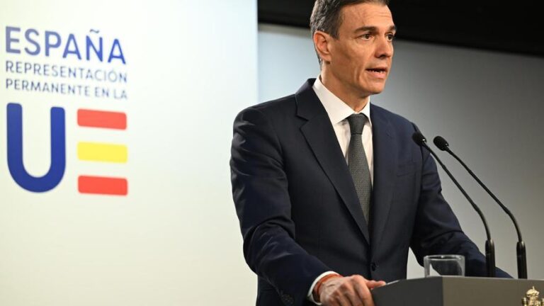 Sánchez afirma que el Gobierno está asumiendo sus responsabilidades tras los accidentes ferroviarios