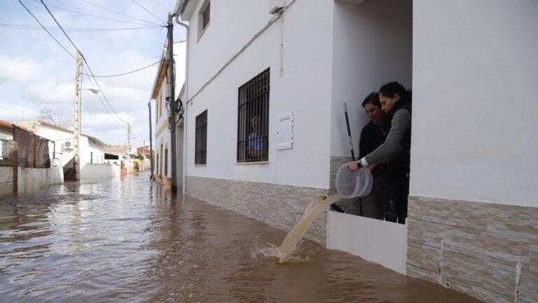 La rotura de un talud provocó las inundaciones en viviendas de Majaneque