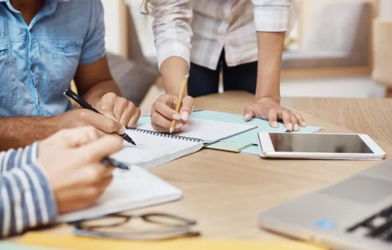 Convocan a emprendedores de Córdoba para diseñar políticas públicas